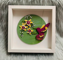 Load image into Gallery viewer, Handmade personalised Frame - Humming bird
